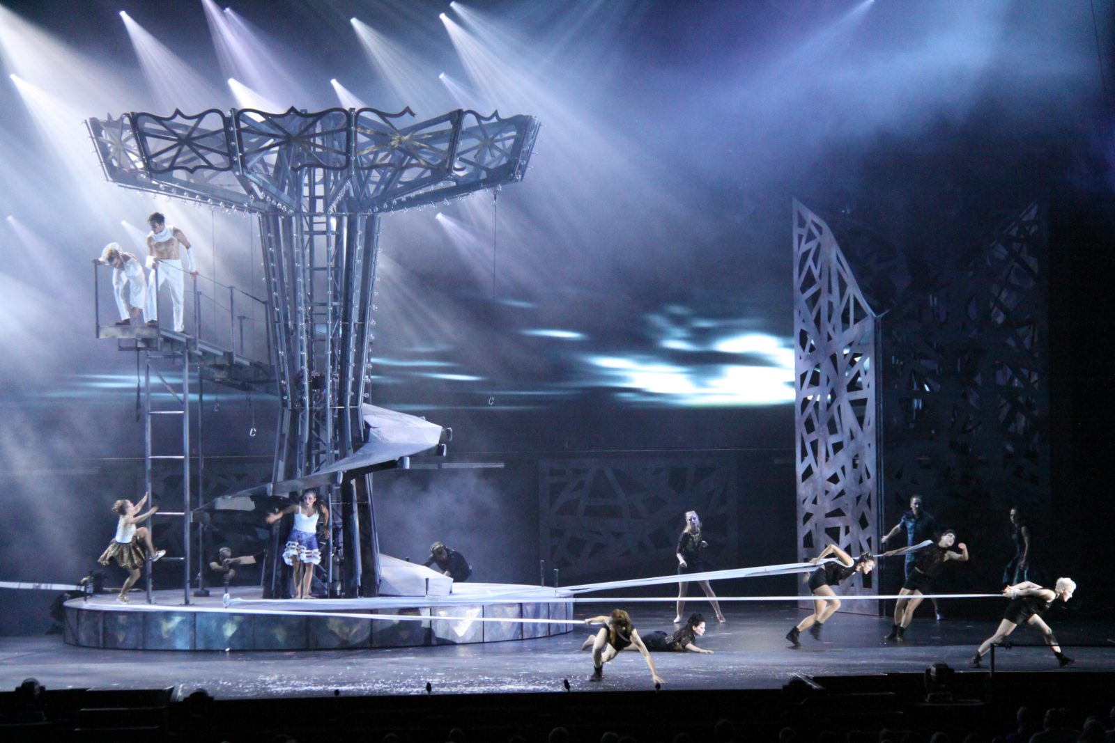 Le Cirque du Soleil et la Corporation des Évènements de Trois-Rivières ...