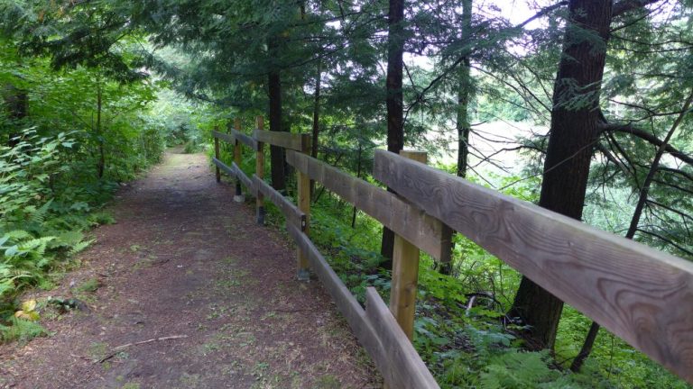 Des sentiers où marcher - L’Hebdo Journal